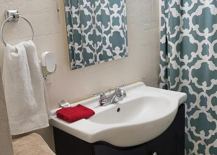 Unit 3 - Roosevelt Row Retreat 1br 1ba Downtown
